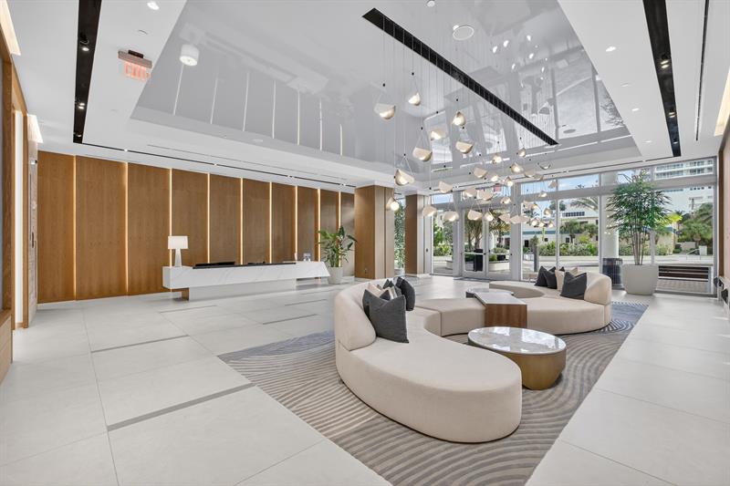 Image 40 of 56 For 151 Seabreeze Blvd 1803-e