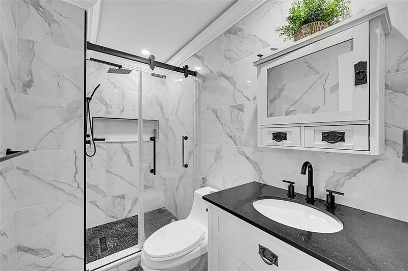 Image 13 of 18 For 86 Ann Lee Ln  86