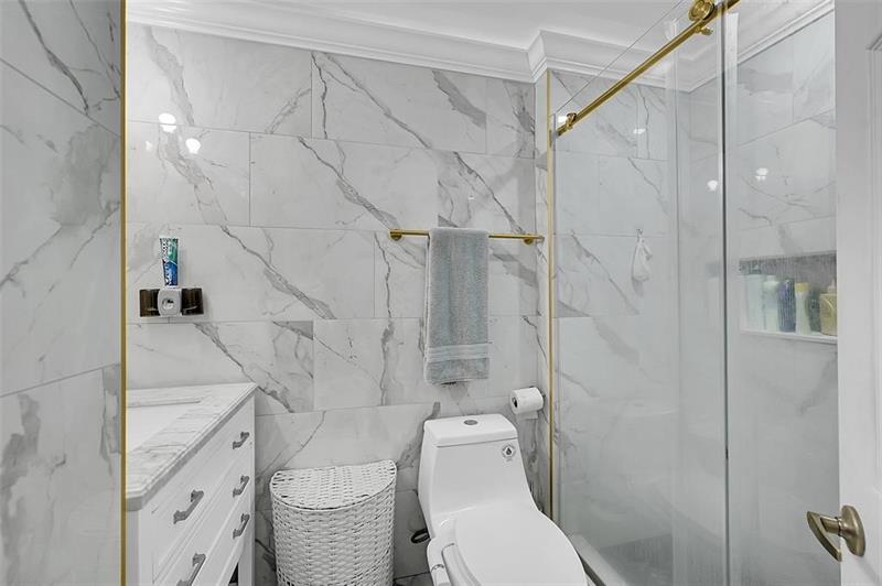 Image 15 of 18 For 86 Ann Lee Ln  86