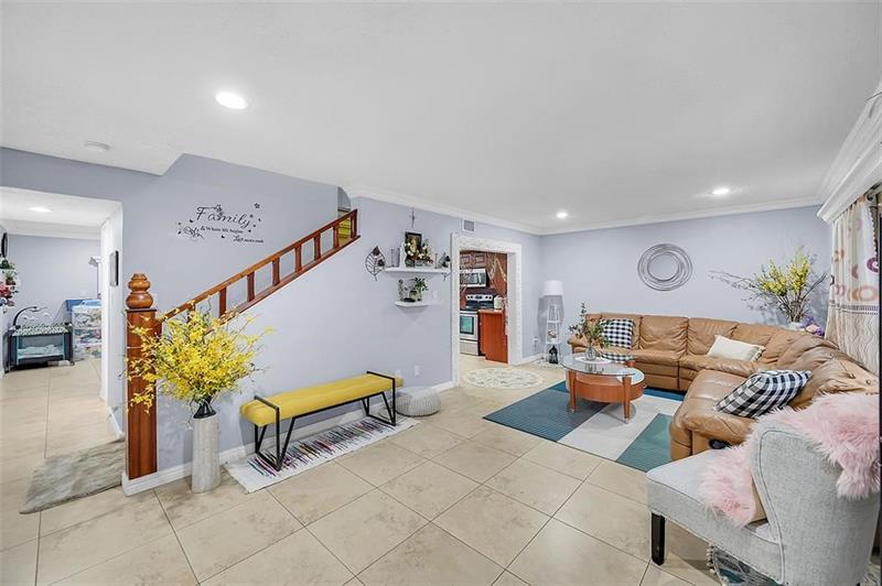 Image 4 of 18 For 86 Ann Lee Ln  86