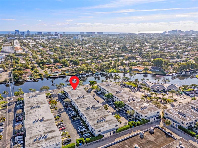 Image 38 of 47 For 160 Cypress Club Dr  604