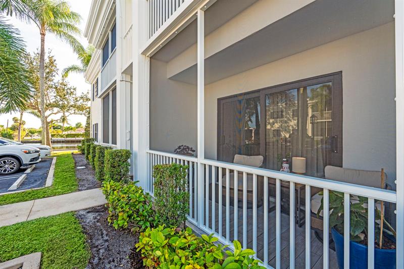 Image 4 of 47 For 160 Cypress Club Dr  604