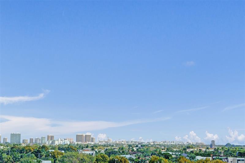 Image 41 of 46 For 13499 Biscayne Blvd 610