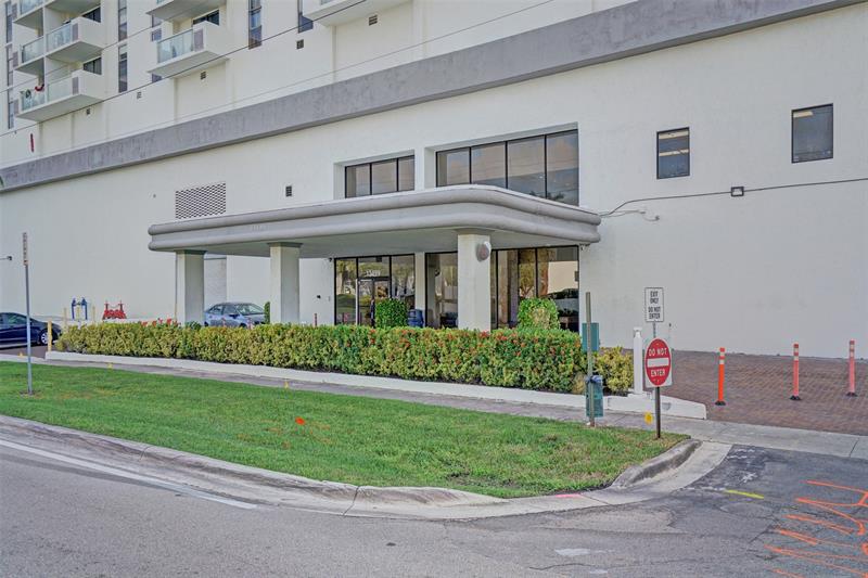 Image 46 of 46 For 13499 Biscayne Blvd 610