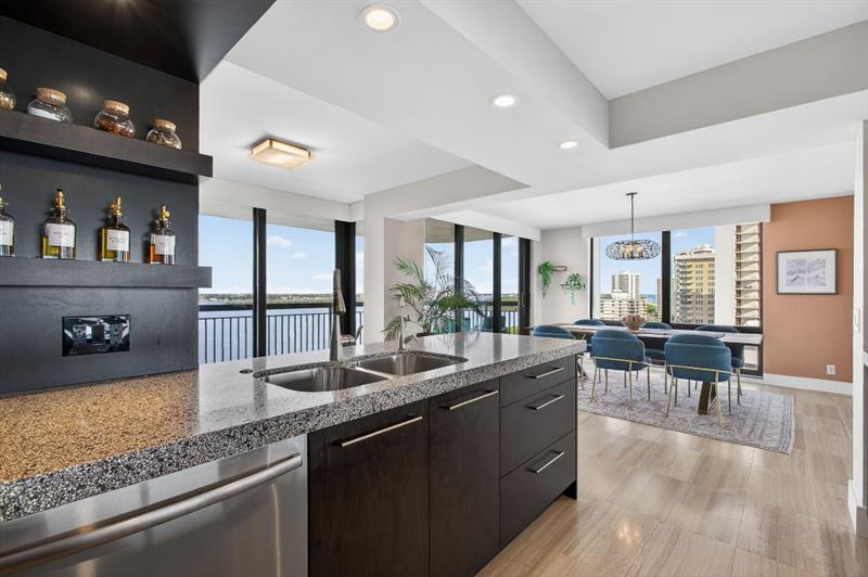 Image 22 of 49 For 5380 Ocean Dr  12j