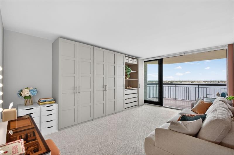 Image 31 of 49 For 5380 Ocean Dr  12j