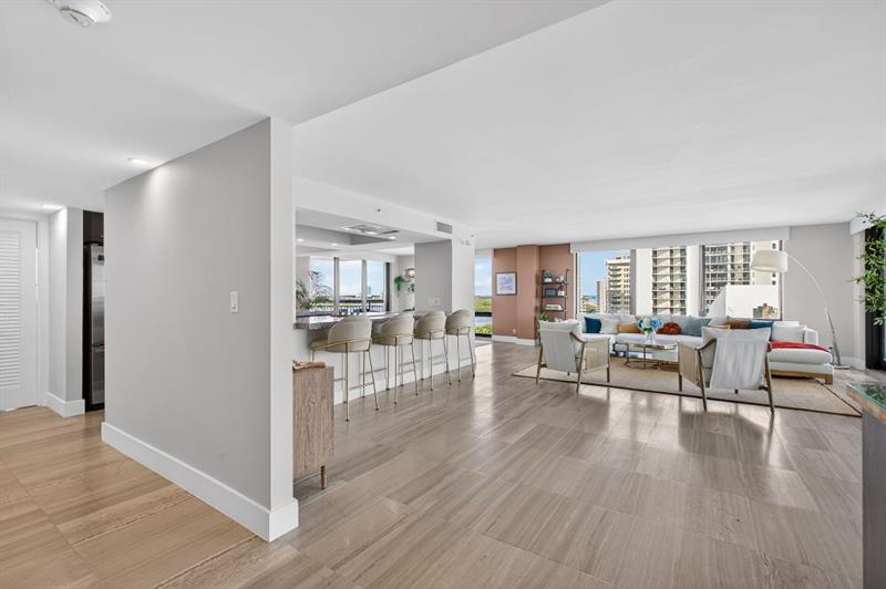 Image 7 of 49 For 5380 Ocean Dr  12j