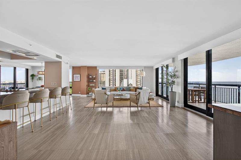 Image 8 of 49 For 5380 Ocean Dr  12j