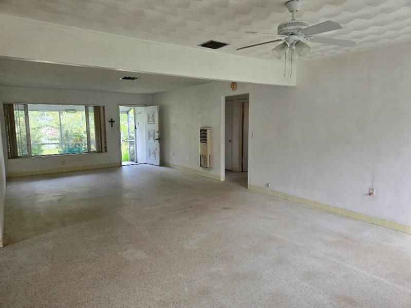 Image 6 of 24 For 2702 Hayes St