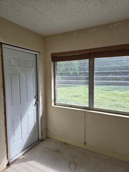 Image 7 of 24 For 2702 Hayes St