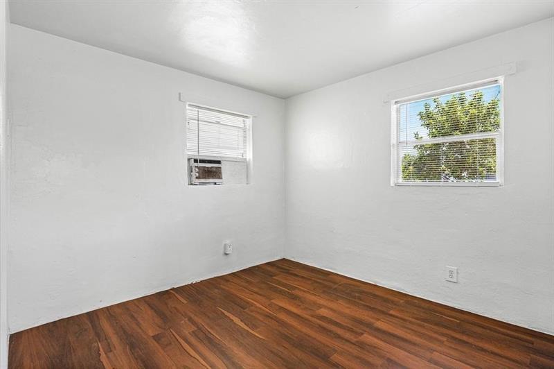 Image 4 of 8 For 279 1st St  1