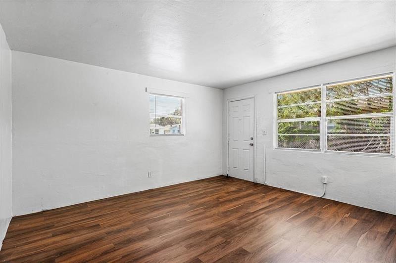 Image 5 of 8 For 279 1st St  1