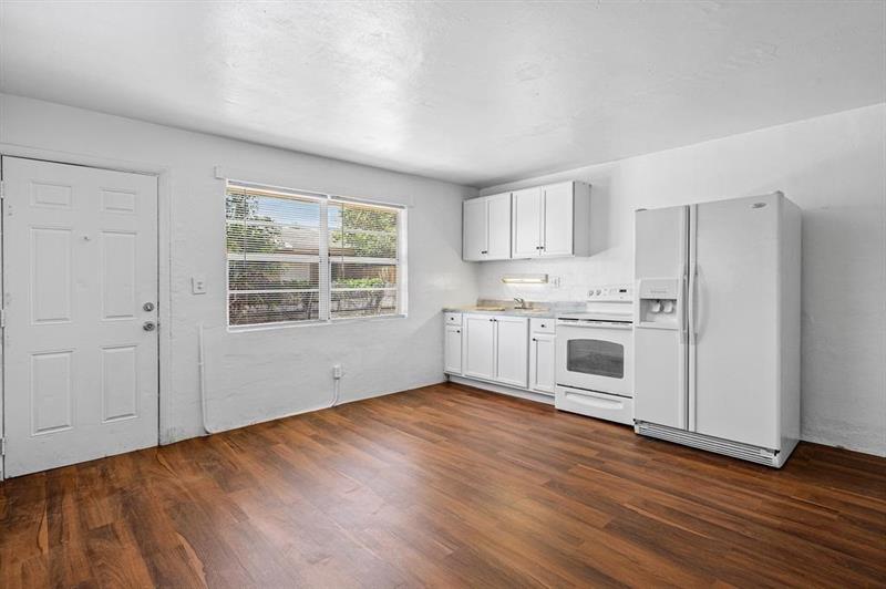 Image 7 of 8 For 279 1st St  1