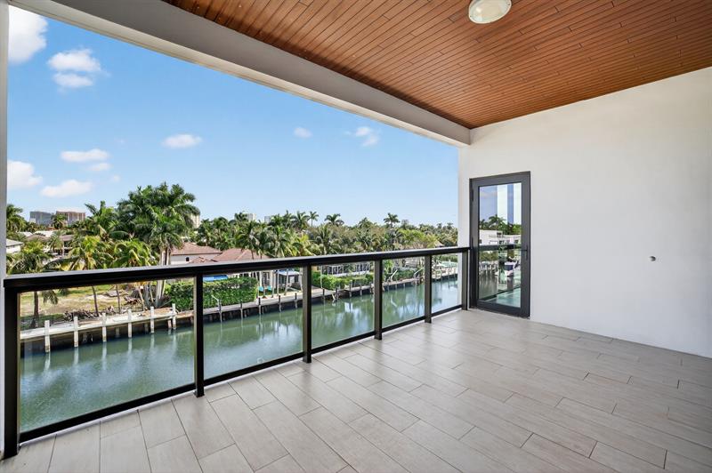 Image 56 of 100 For 30 Isle Of Venice Dr  403