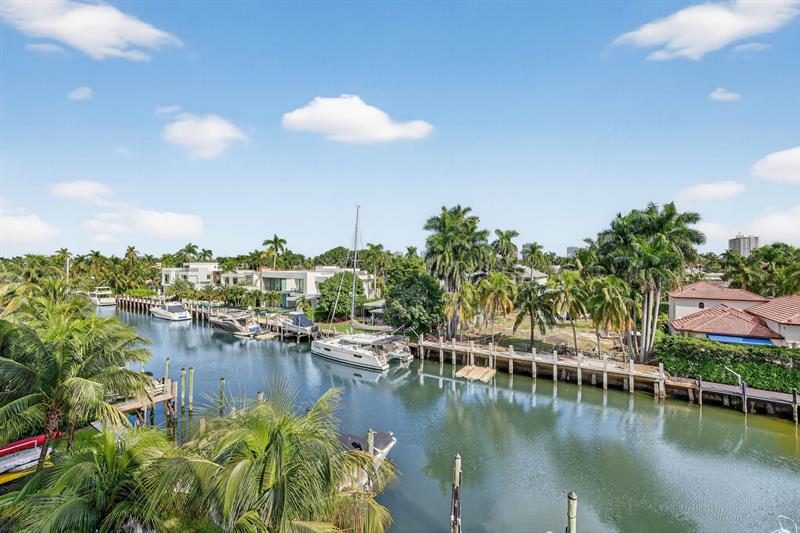 Image 57 of 100 For 30 Isle Of Venice Dr  403