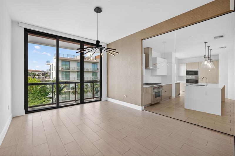 Image 62 of 100 For 30 Isle Of Venice Dr  403