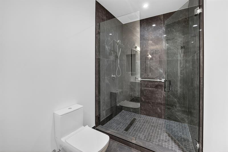 Image 66 of 100 For 30 Isle Of Venice Dr  403