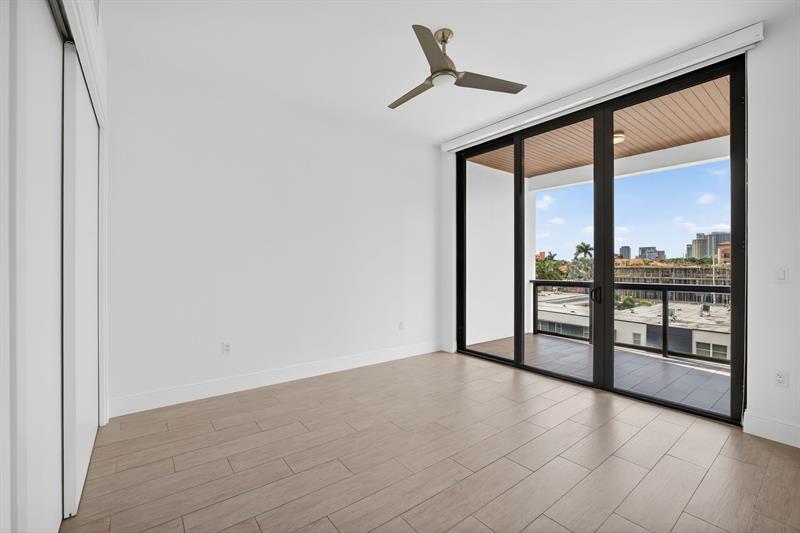 Image 67 of 100 For 30 Isle Of Venice Dr  403