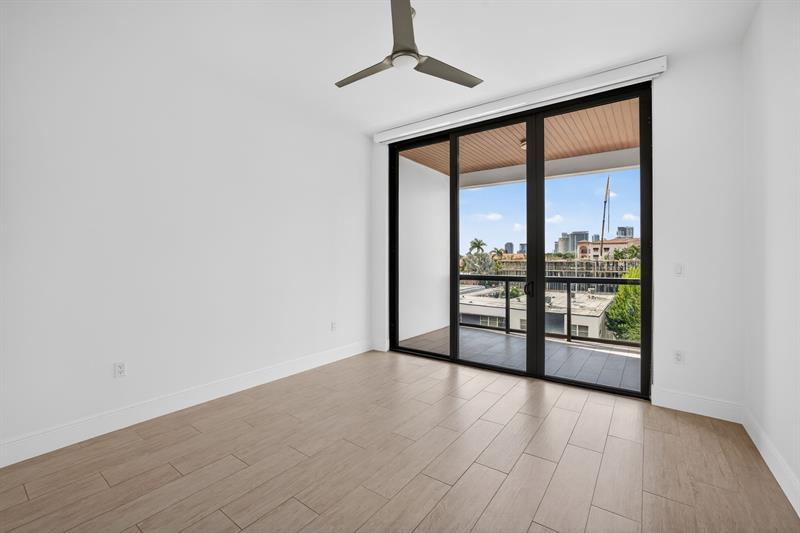 Image 70 of 100 For 30 Isle Of Venice Dr  403