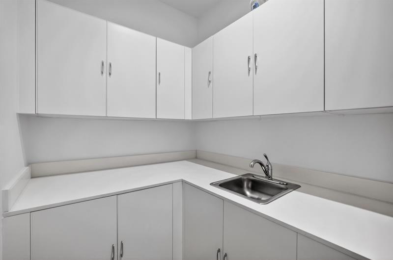 Image 81 of 100 For 30 Isle Of Venice Dr  403