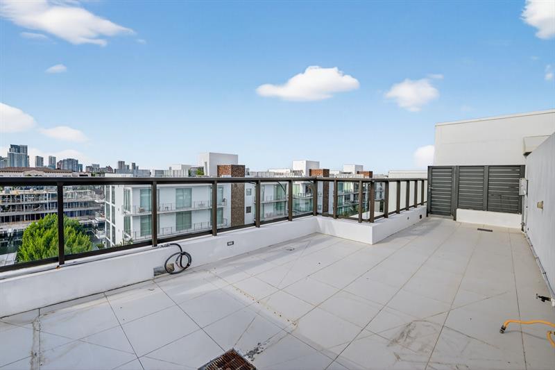 Image 85 of 100 For 30 Isle Of Venice Dr  403