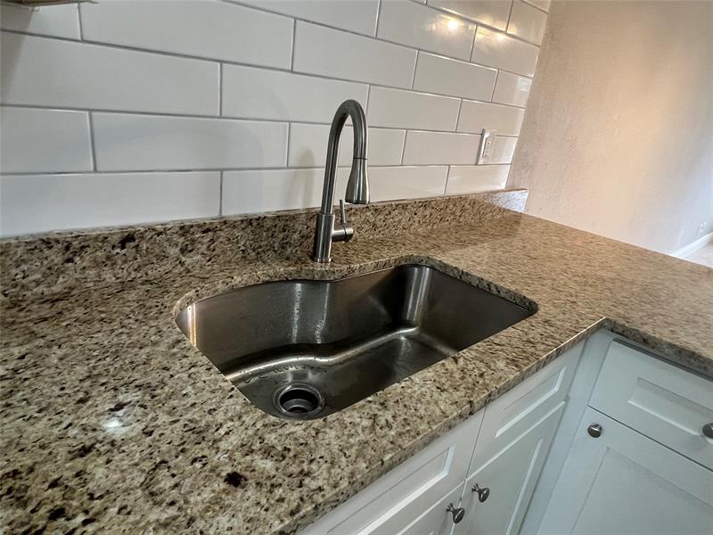 Image 19 of 24 For 179 3rd St  203