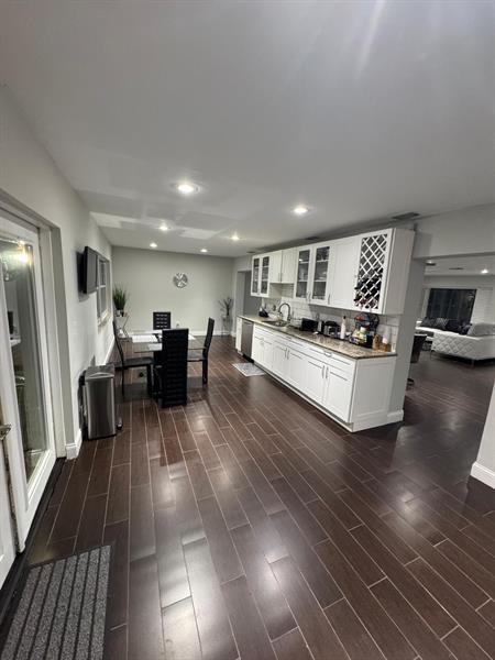 Image 7 of 10 For 7610 66th Ter