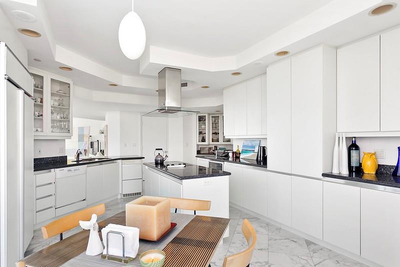 Image 23 of 72 For 1700 Ocean Blvd  6c