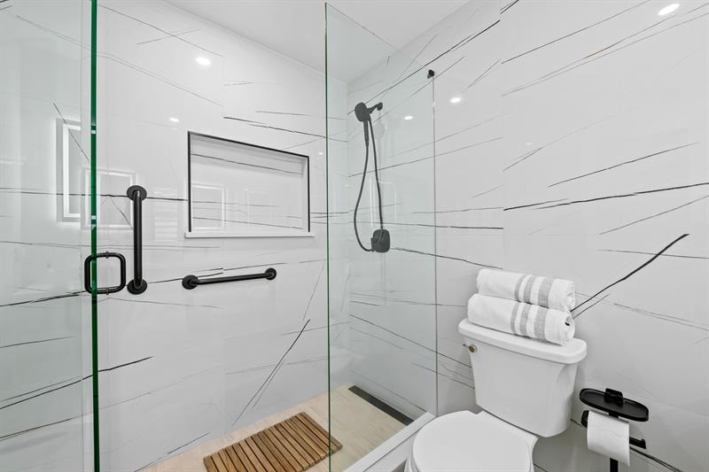 Image 21 of 57 For 751 7th Avenue