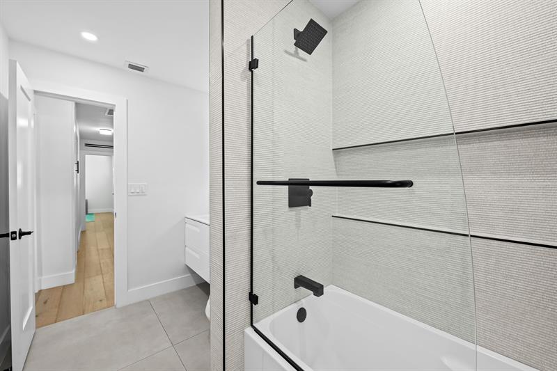 Image 24 of 57 For 751 7th Avenue