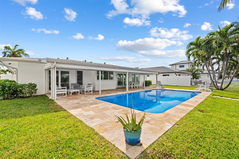 Image 44 of 57 For 751 7th Avenue