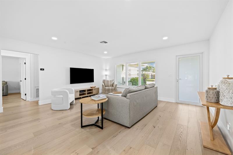 Image 52 of 57 For 751 7th Avenue