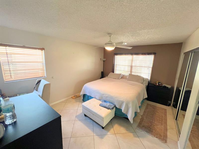 Image 9 of 26 For 4152 90th Ave  206