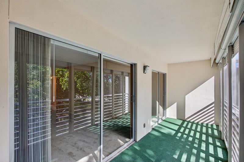 Image 18 of 63 For 2004 Granada Dr  C3