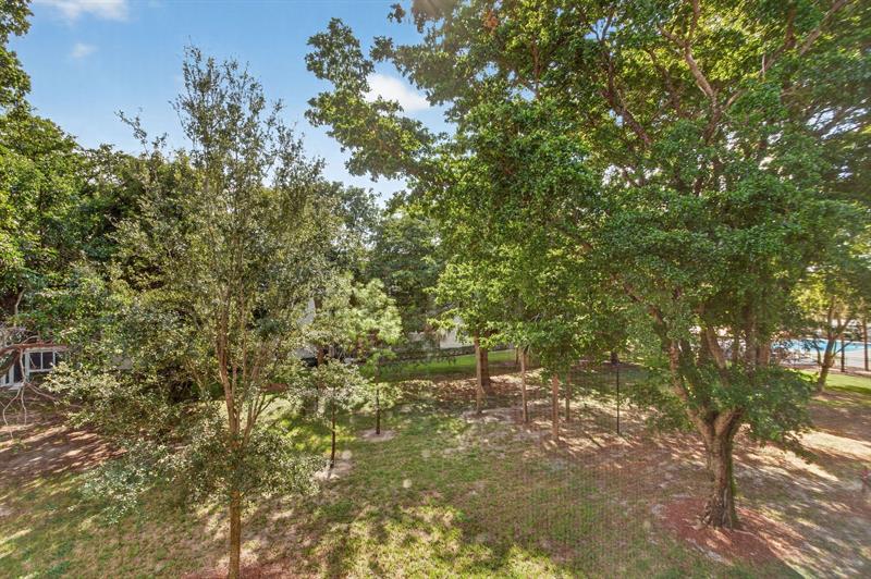 Image 30 of 63 For 2004 Granada Dr  C3