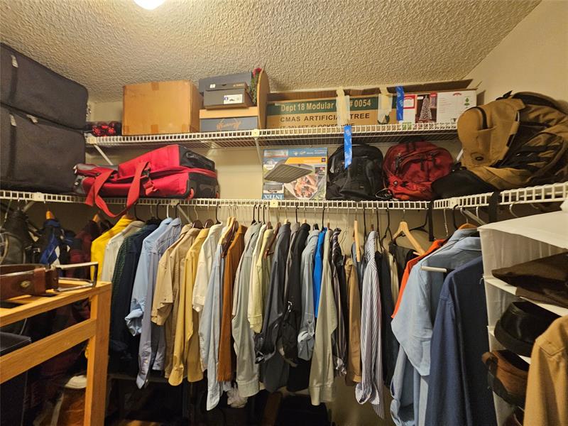 Image 12 of 27 For 6085 Balboa Cir  303