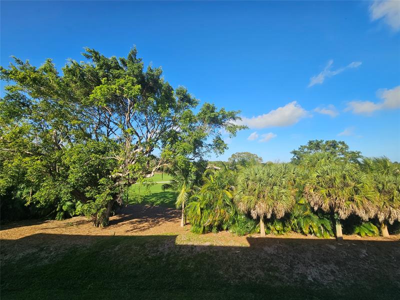 Image 18 of 27 For 6085 Balboa Cir  303