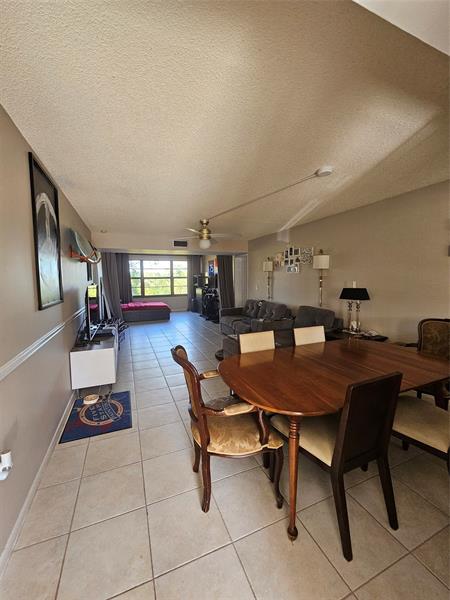 Image 7 of 27 For 6085 Balboa Cir  303