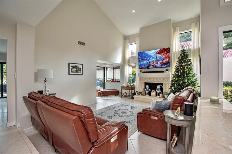 Image 12 of 55 For 21694 Town Place Dr