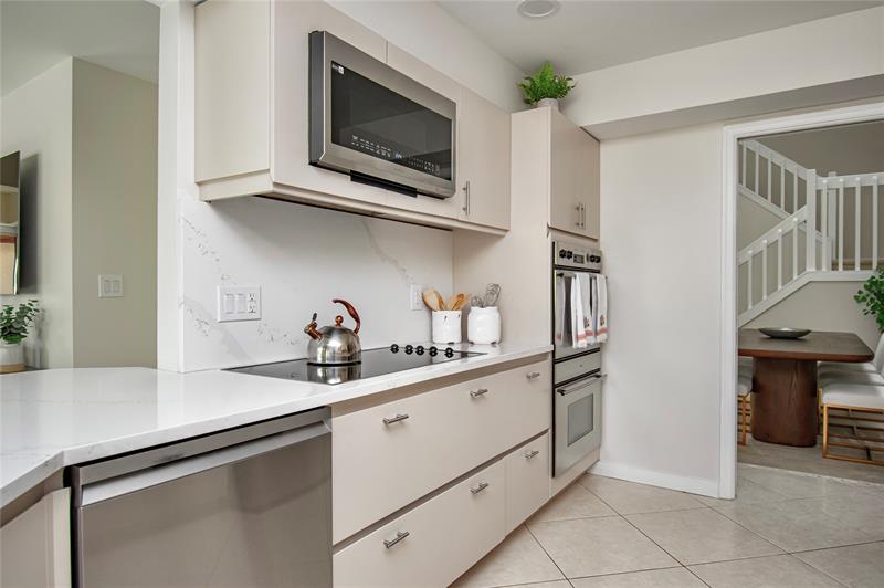 Image 26 of 55 For 21694 Town Place Dr