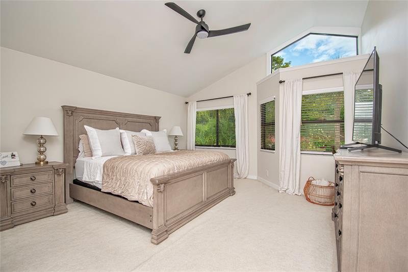 Image 31 of 55 For 21694 Town Place Dr