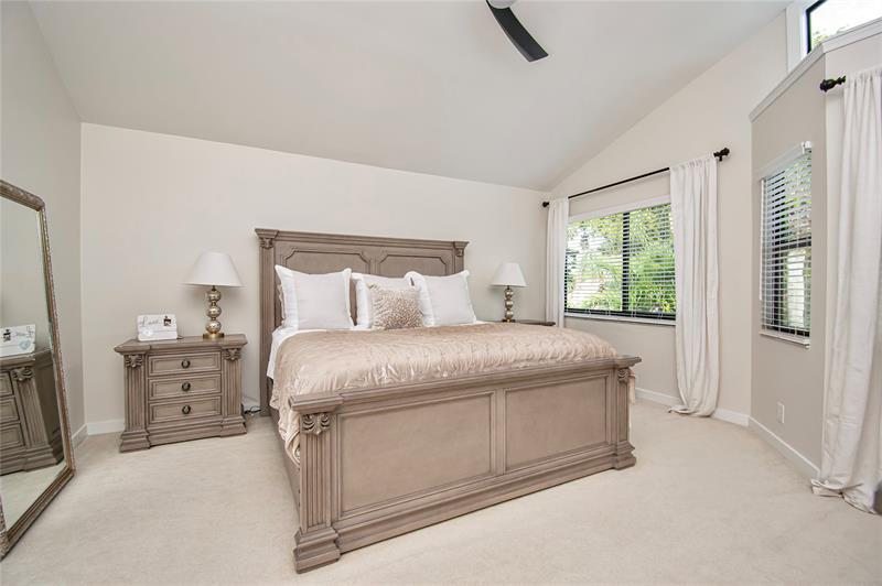 Image 32 of 55 For 21694 Town Place Dr