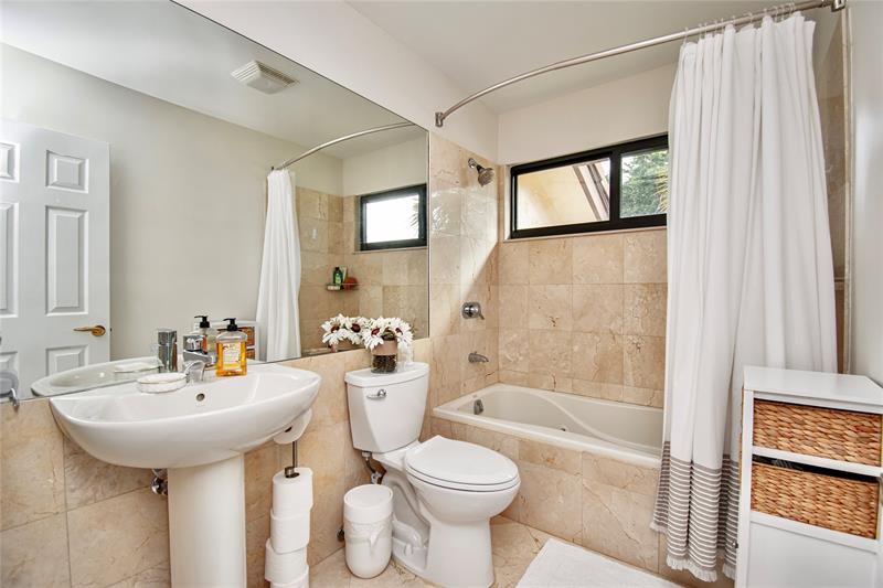 Image 42 of 55 For 21694 Town Place Dr