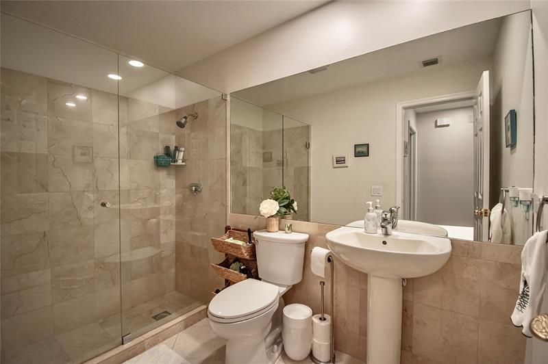 Image 47 of 55 For 21694 Town Place Dr