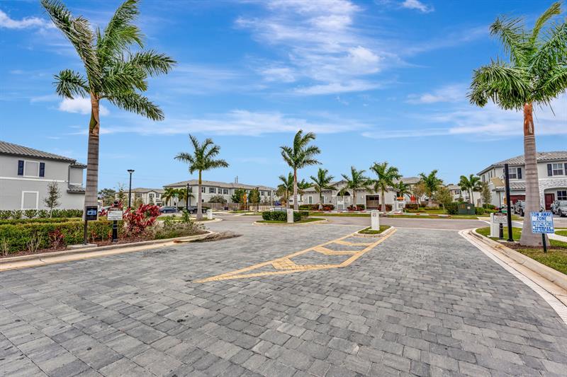 Image 38 of 59 For 4668 120th Way