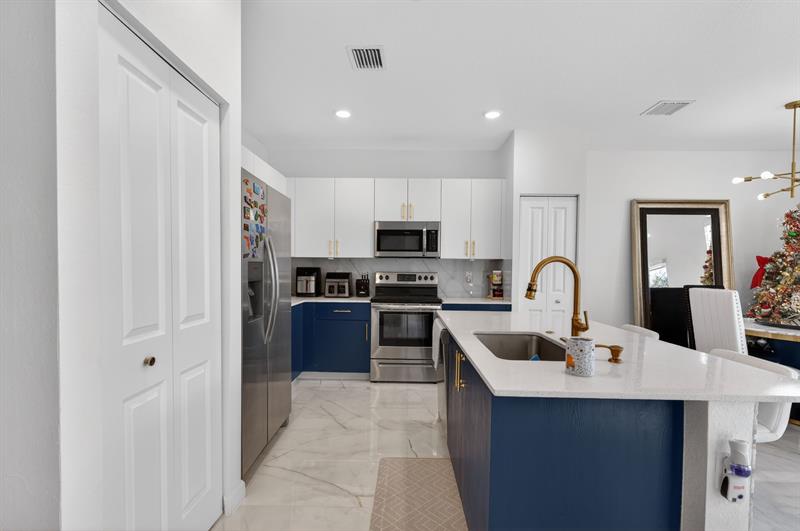 Image 4 of 59 For 4668 120th Way