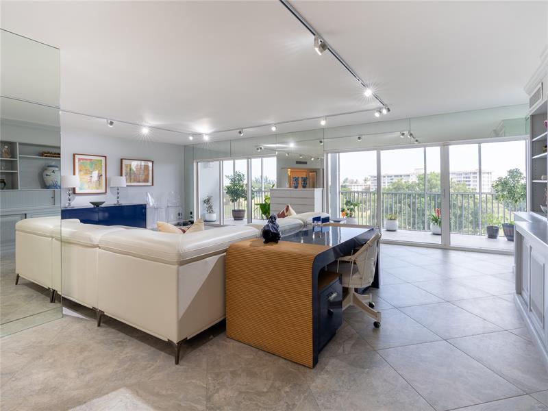 Image 12 of 41 For 2850 Palm Aire Dr  601