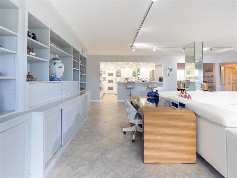 Image 19 of 41 For 2850 Palm Aire Dr  601