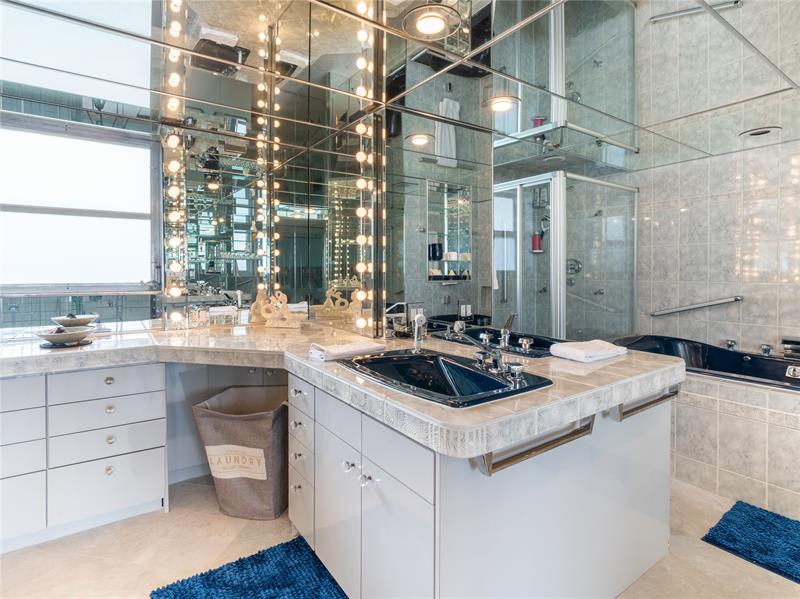 Image 23 of 41 For 2850 Palm Aire Dr  601