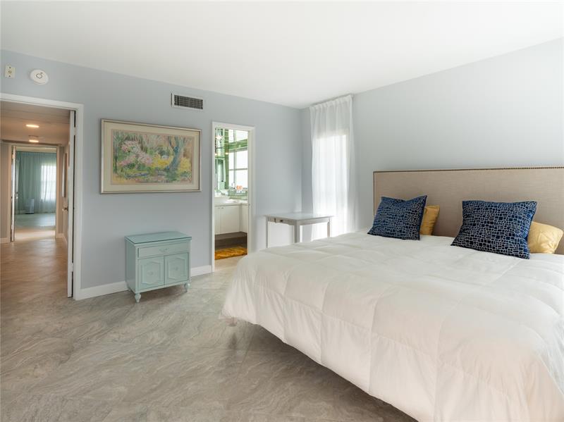 Image 27 of 41 For 2850 Palm Aire Dr  601